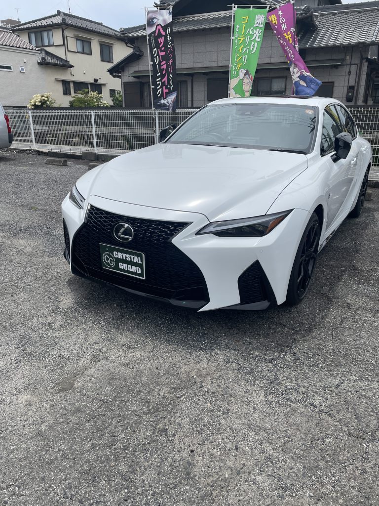レクサスIS300hのGZOXリアルガラスコートとウインドウフィルム施工➕ガラス撥水加工