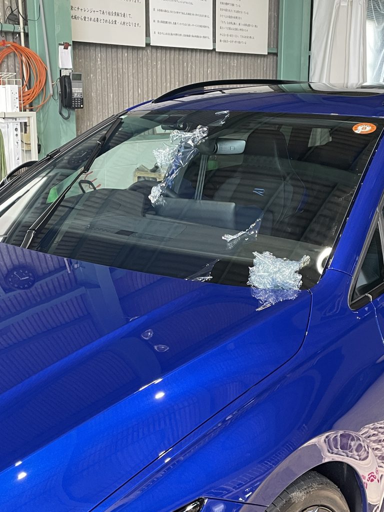 ゴルフRのダイノトップと窓モールラッピング