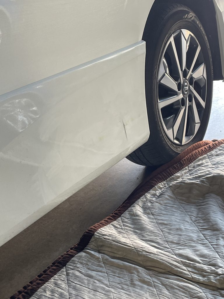 日産セレナのスライドドアモール交換