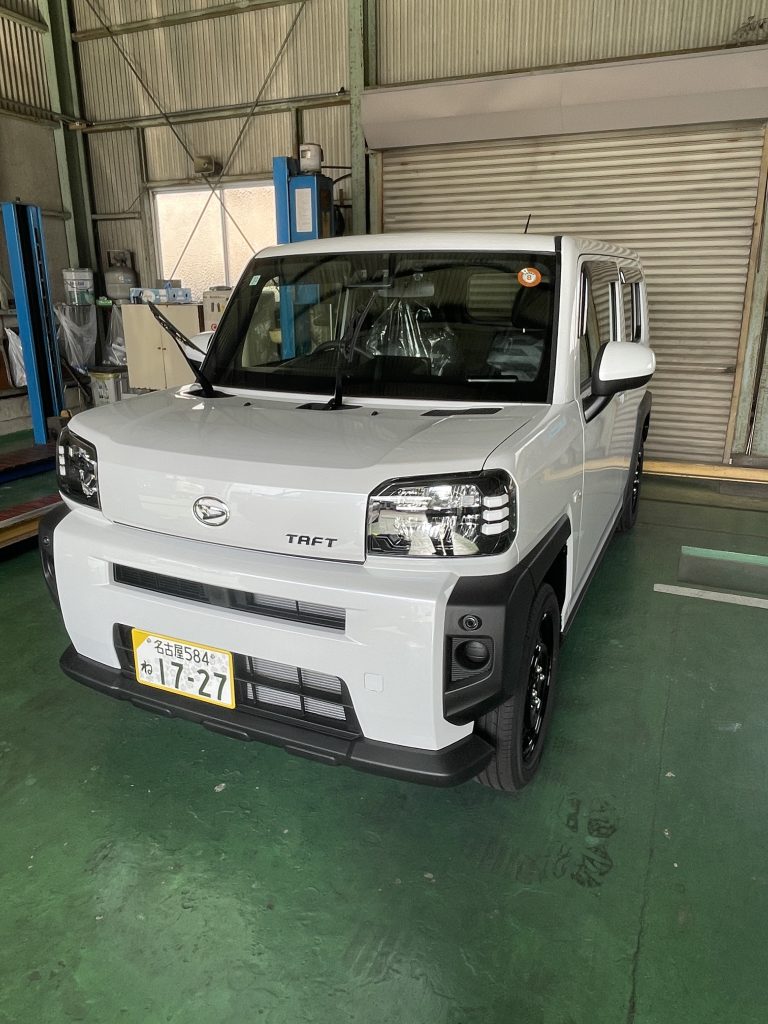 ダイハツタフトのボディコーティングとフロントガラス撥水加工