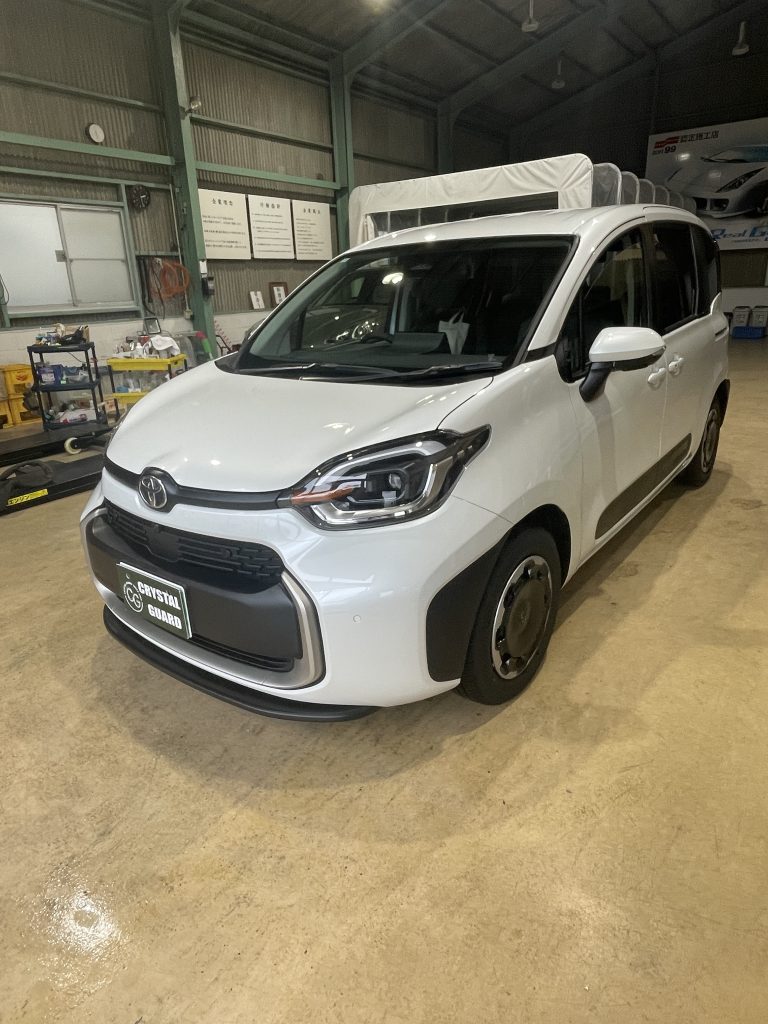 シエンタ遮熱フィルムとハイモースコート施工