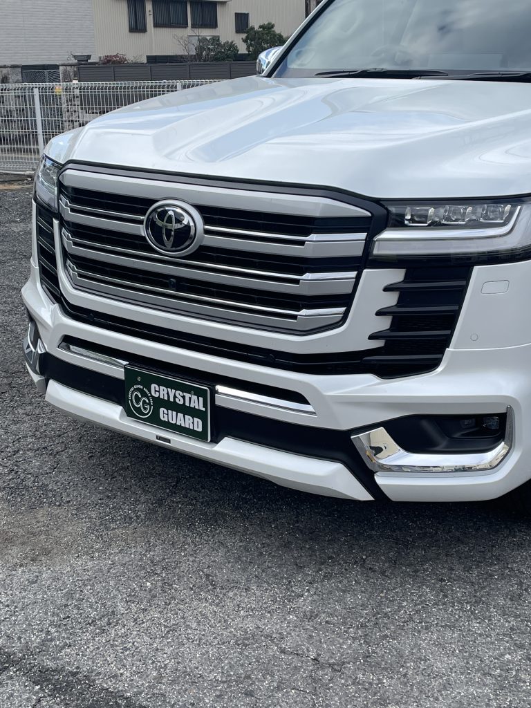 ランクル300のフロントグリルラッピング